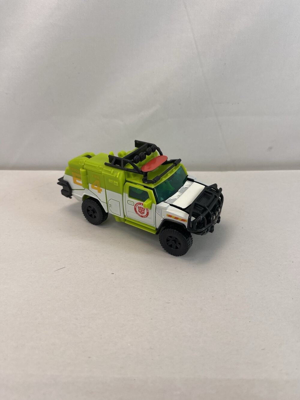 Transformers Dark of the Moon DOTM Deluxe Autobot Ratchet Rescue E4 Figure